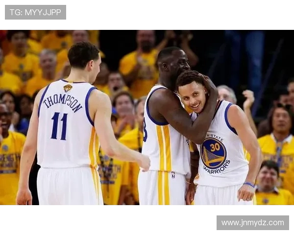 德雷蒙德格林：勇士队的防守核心与全面球员的传奇之路