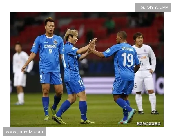 日本联赛精彩对决札幌主场迎战清水球队全力争胜