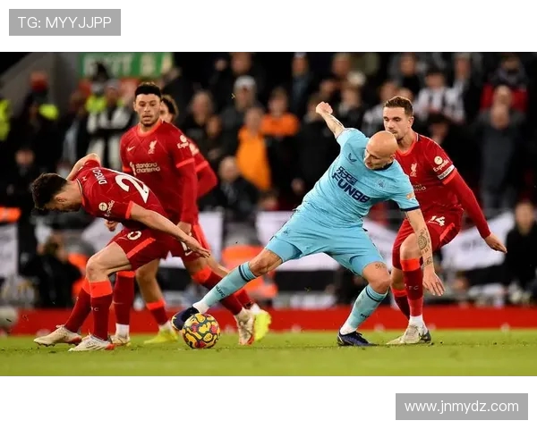 英超焦点战利物浦主场迎战纽卡斯尔全力争胜展现冠军气质 英超焦点战利物浦主场迎战纽卡斯尔全力争胜展现冠军气质