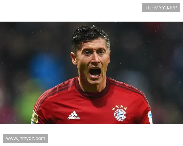 莱万在欧冠赛场表现惊艳10场打入12球稳居射手榜首位 莱万在欧冠赛场表现惊艳10场打入12球稳居射手榜首位