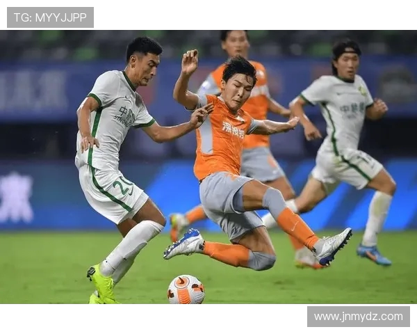 飓风队与亚自由队激战正酣比分胶着精彩瞬间回顾与分析