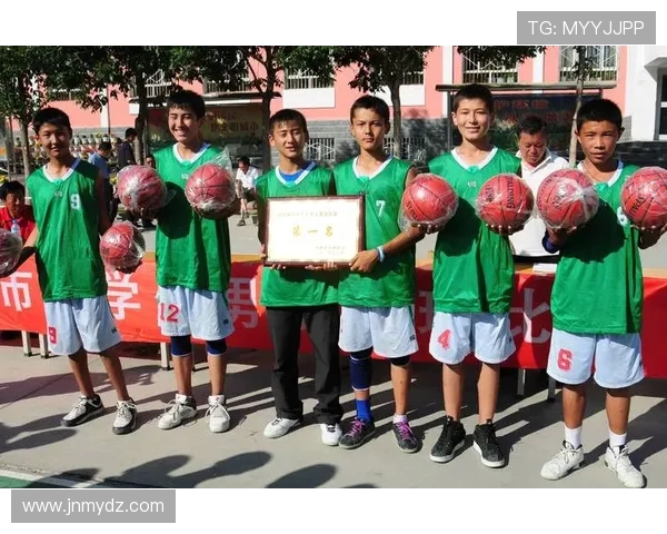 高诗岩：从青涩球员到篮球场上的闪耀明星之路