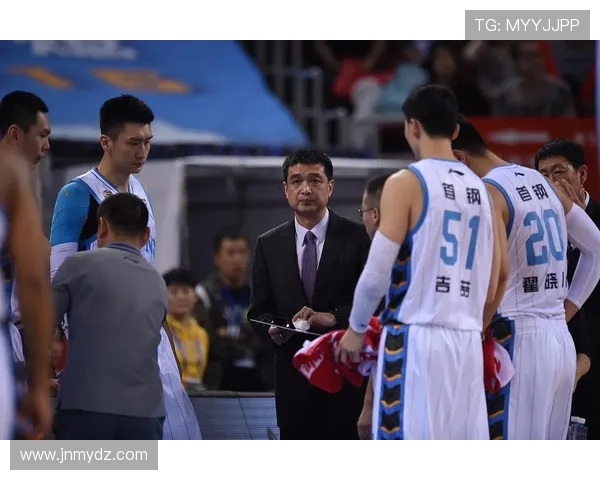 重庆飞盘队比赛经验引发热议球员表现与战术选择成焦点讨论